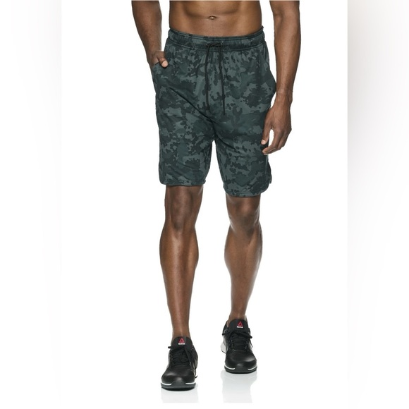Reebok Men's and Big Men's Delta Core 9" Shorts - Picture 1 of 5